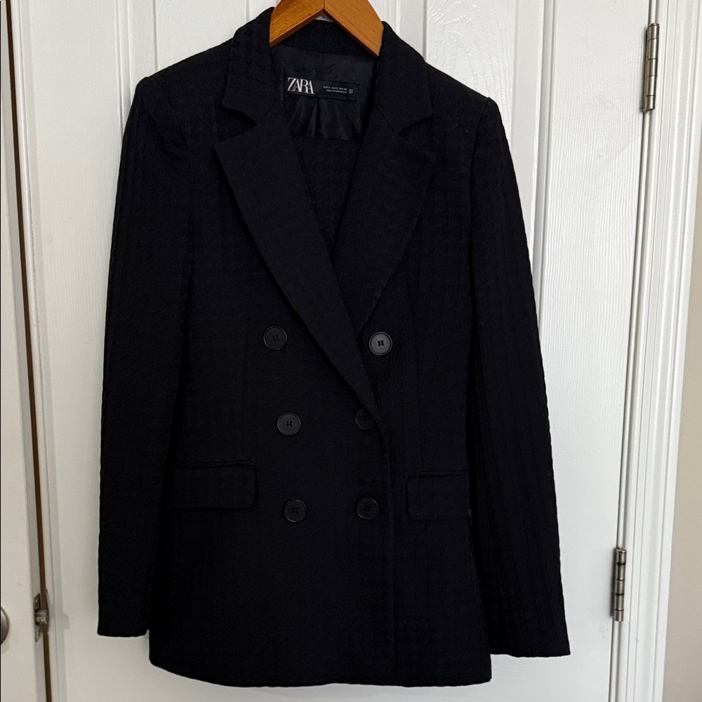 Zara Women's Elegant Black Blazer and Pants